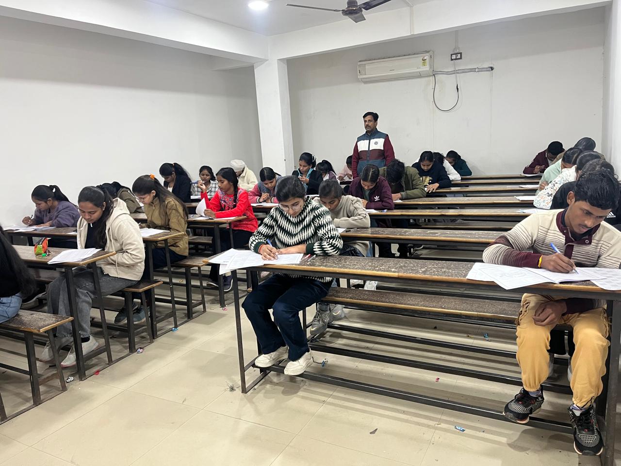 Why Mock Tests Are Important for JEE & NEET